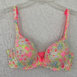 Victoria’s Secret body  by Victoria Floral lined Demi bra size 34C